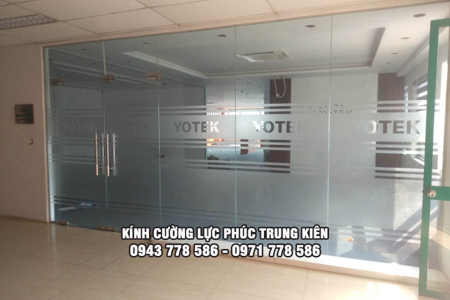 kính cường lực cho phòng tắm